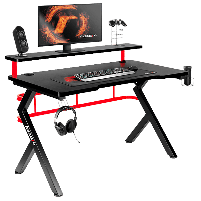 Huzaro Hero 5.0 Red sto sa gejmerskom opremom u punom setup-u