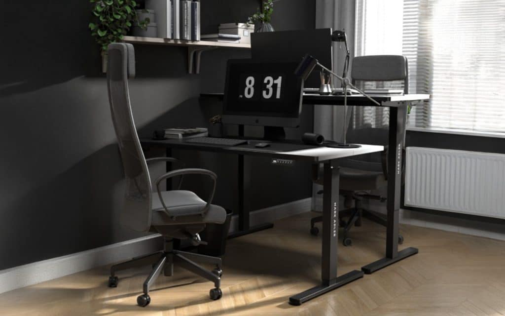 blog slika 2 5 razloga zašto je podesivi radni sto bolji izbor od običnog stola